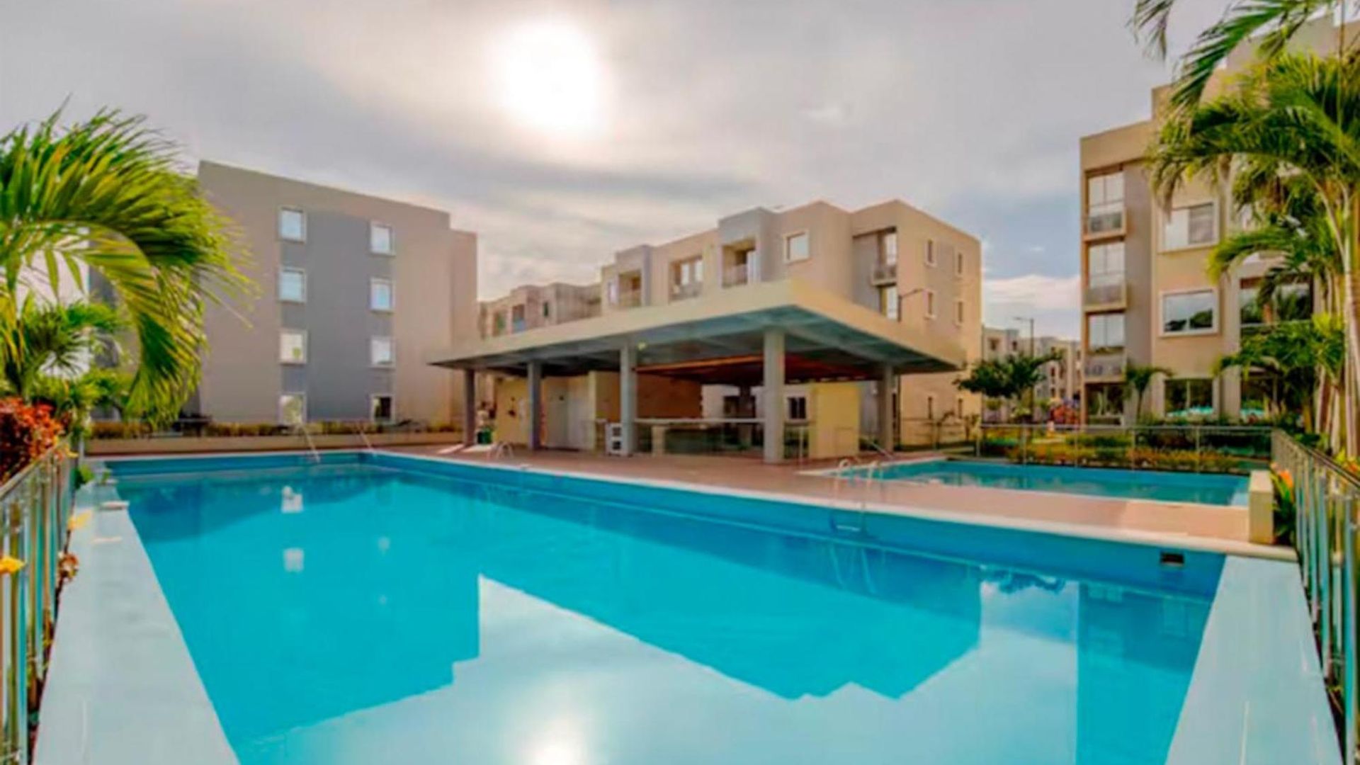 Refugio Cerca Del Mar Con Piscina Y Aire Acondicionado, Ideal 6 Apartahotel
